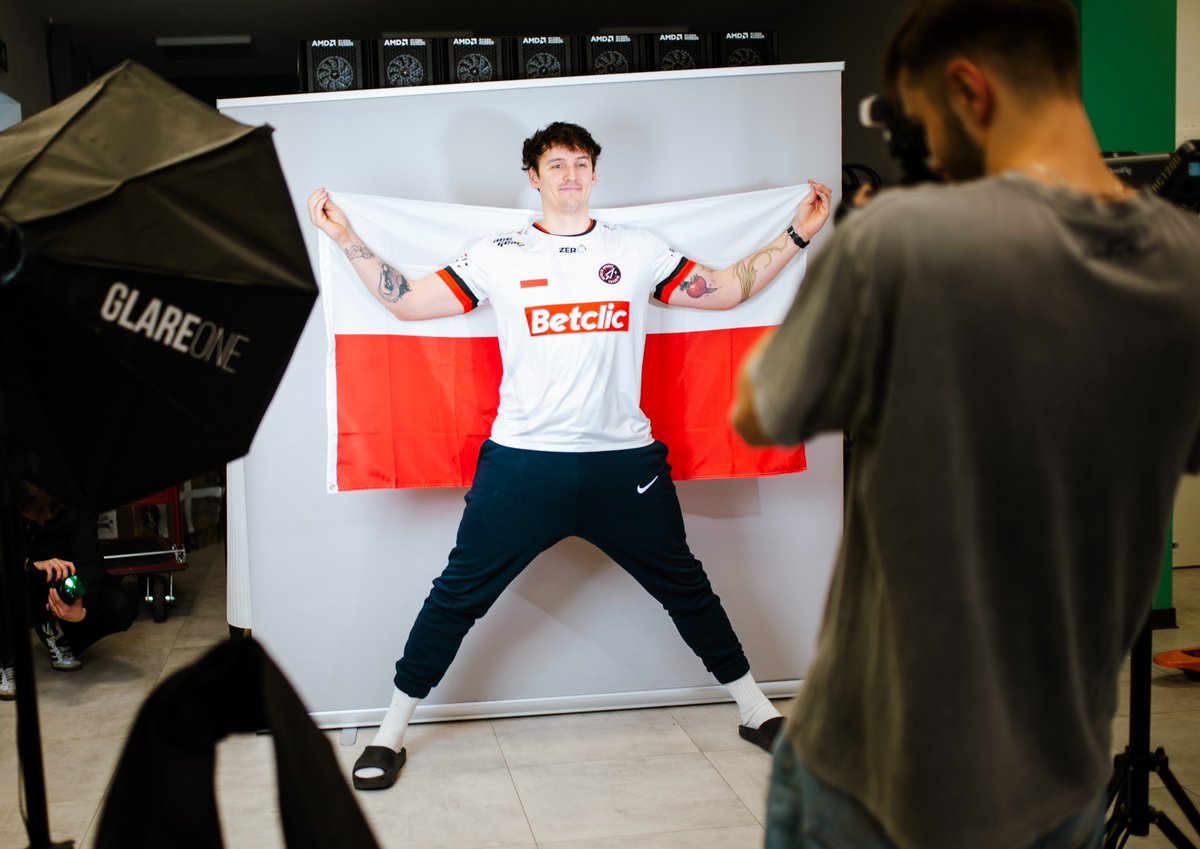 biossphere (@biossphere_eu) on Twitter photo POLSKA GUROM!
Straight from bootcamp at biossphere to a 2:1 record in the #PGLBucharest2025 group stage.
GG <a href="/BetclicApogee/">Betclic Apogee Esports</a>! POLSKA GUROM!
Straight from bootcamp at biossphere to a 2:1 record in the #PGLBucharest2025 group stage.
GG <a href="/BetclicApogee/">Betclic Apogee Esports</a>!