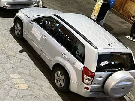 ¿Peculado en Azuay? 

Vehículos que se utilizan en la campaña del candidato Noboa serían del Estado. Para evitar que se los identifique se retiran placas y tapan logos institucionales. 

#NOboaNO  #AzuayDiceNOboaNO