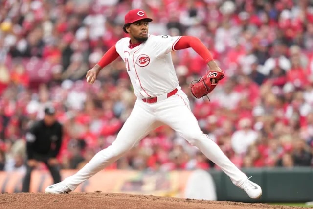 Hunter Greene's last 2 starts: 

15.2 IP
7 H
1 R
15 K 

Legit ace.
