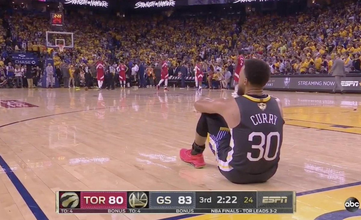 De🅿️ressed Warriors Fan 💔 tweet media