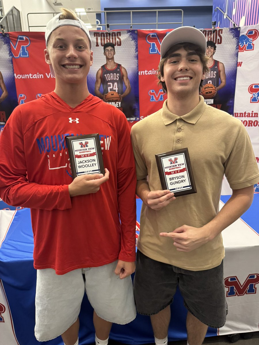 brysongundry1's tweet image. Celebrated our successful 2024-2025 Toro season tonight at Mountain View. So thankful for my coaches, parents, and teammates for helping me have a season never to be forgotten. Shared MVP honors with @Jacksonwoolley_ Excited for the future.
@mvtorobball
@MVTOROS_AD…
