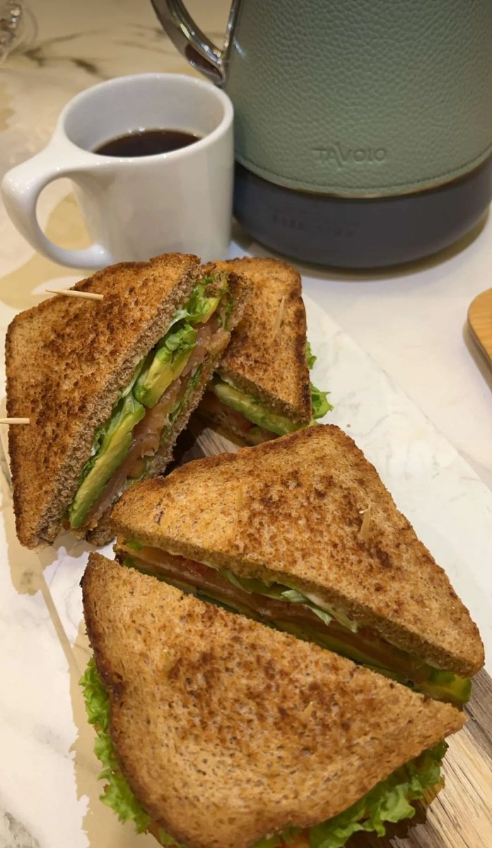 -

. 

لا تنتظر من الخبيث أن يراك نقيا ، ولا من البخيل أن يراك كريماً ،ولا المنافق أن يراك صادقاً ،ثق بنفسك وأسلوبك وأخلاقك ،ولا يهمك أن ظهر ظلك أعوج لبعض الناس
فكل شخص يرا الناس بعين طبعه.🦋

#صباح_آلخيــــر 🌥️