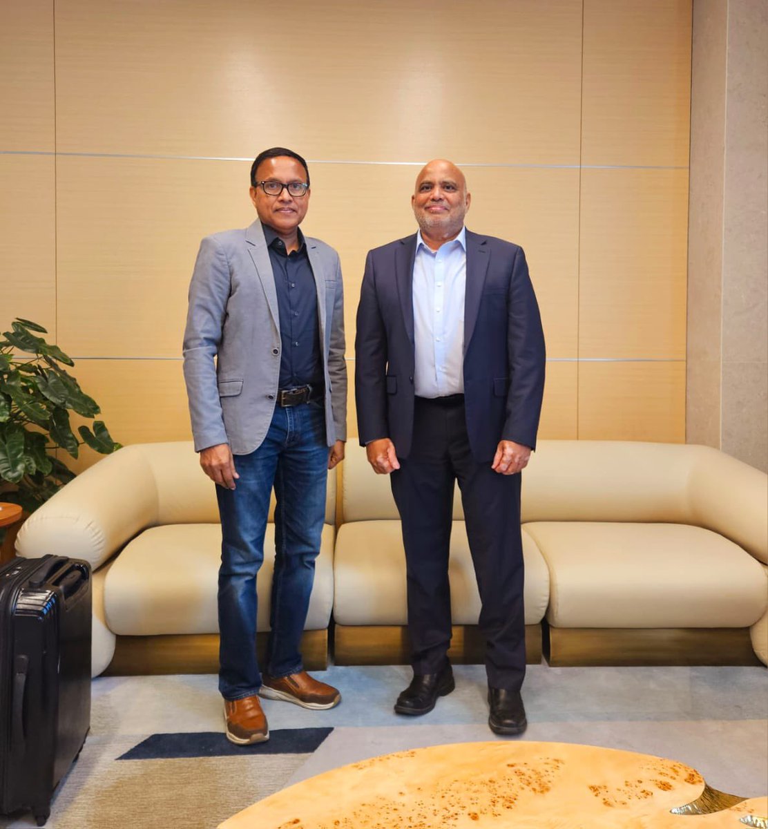 Minister Dr. Ali Haidar Ahmed has departed for Luxembourg to take part in the Global Government Summit Shaping the Future of Social Innovation. 1/2