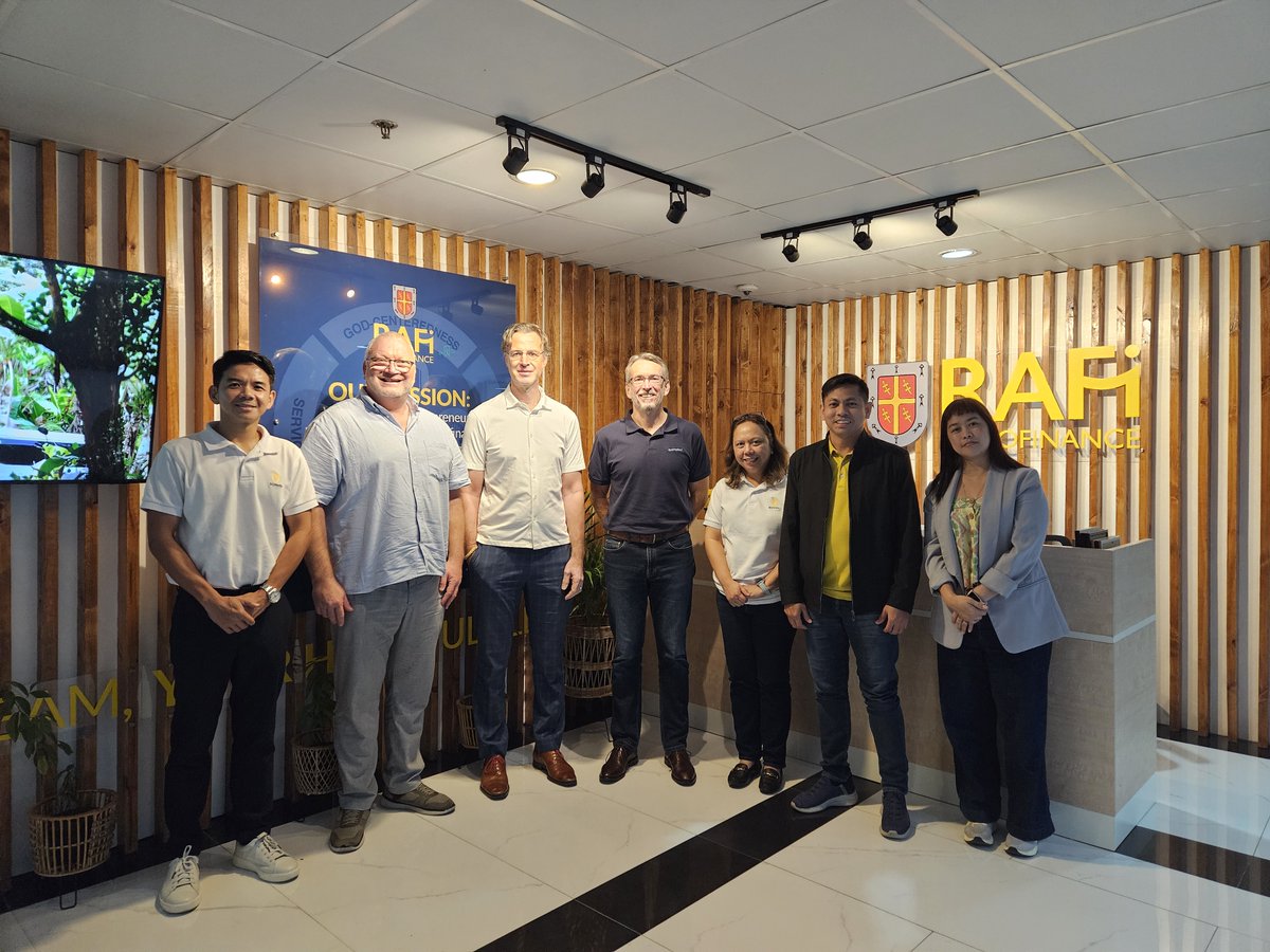 PIL_FinTech_Co's tweet image. 🌟 Big news! Peppermint Bizmoto Inc. has signed an MOU with RAFI Micro-Finance Inc., supporting 600K+ entrepreneurs across the Philippines. Together, we’re bringing AI, digital wallets &amp;amp; smart lending to microfinance. 🚀 $PIL #Bizmoto #FintechPH #TechForGood