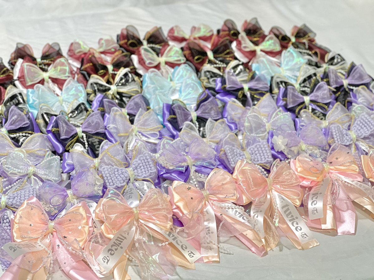 MEGA RIBBON SALE!! 🎀

Assorted Ribbons!! ❤️🖤💜💛💙💖🧡🤍🩶🩵

⟢ any 3 for 649 only 
⟢ mixed of premium and regular ribbons
⟢ available groups: seventeen, bts, enhypen, twice, straykids, txt and boynextdoor

HELP RT!! 🫶🏻

📌 April 9 @ 7pm