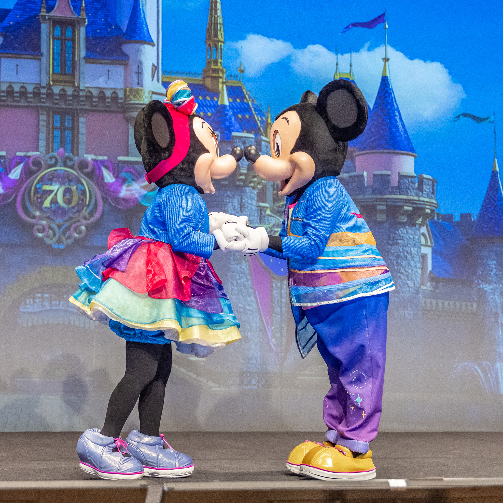 ディズニー レア レトロ ハワイ レイ付きマスコット ミニー ミッキー 希少 レア 新品 タグ付き 香港ディズニー 14周年 ミッキー