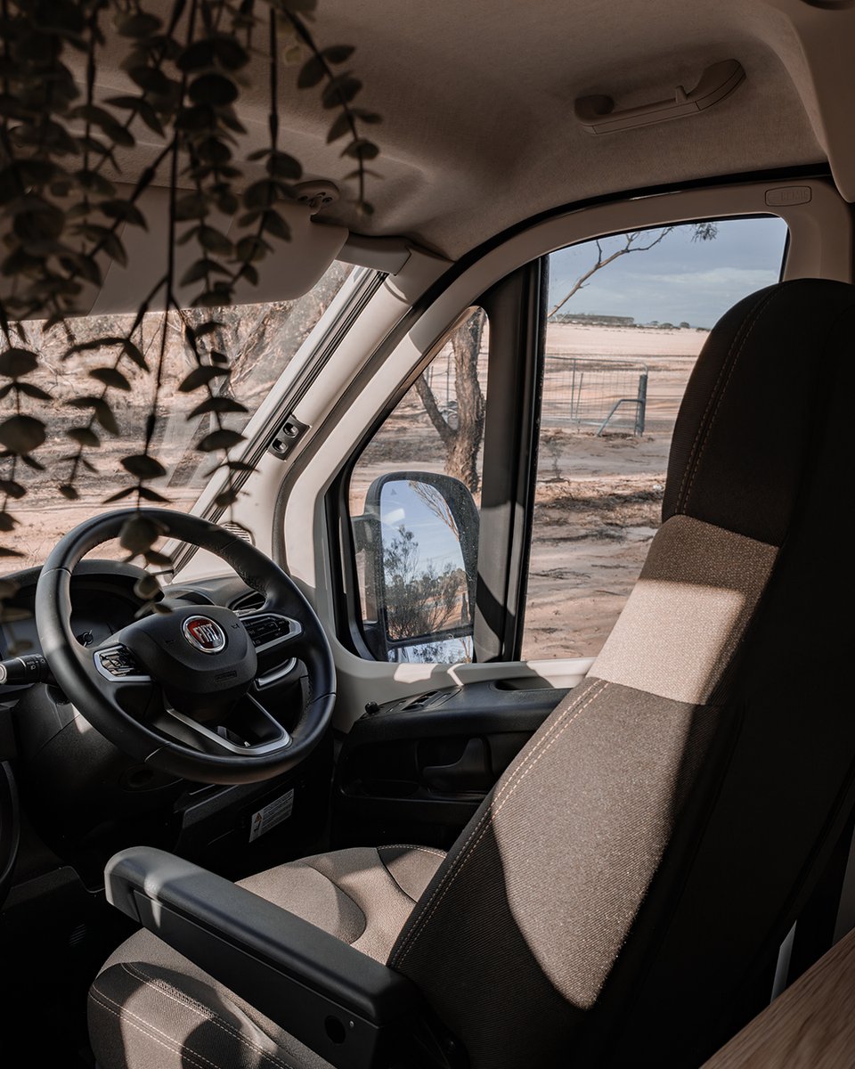 gointerstate's tweet image. Wave Rock near the Wheatbelt town of Hyden, is one of Australia’s most recognisable landforms. 🌊⁠

 It’s believed this amazing formation was more than 2,700 million years in the making.⁠
⁠
gointerstate.com.au