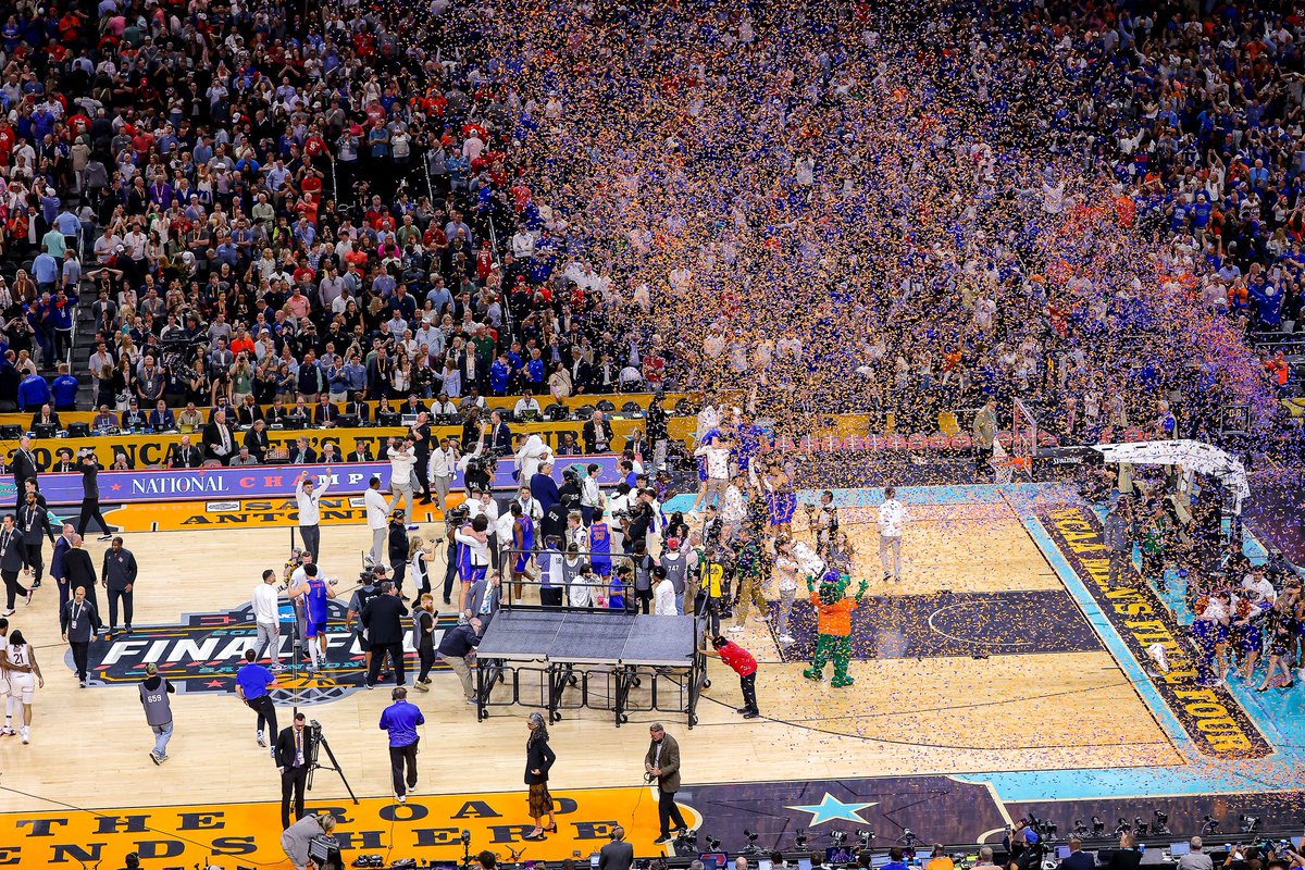 GatorsMBK's tweet photo. unreal. https://t.co/64J8kH5ZYO