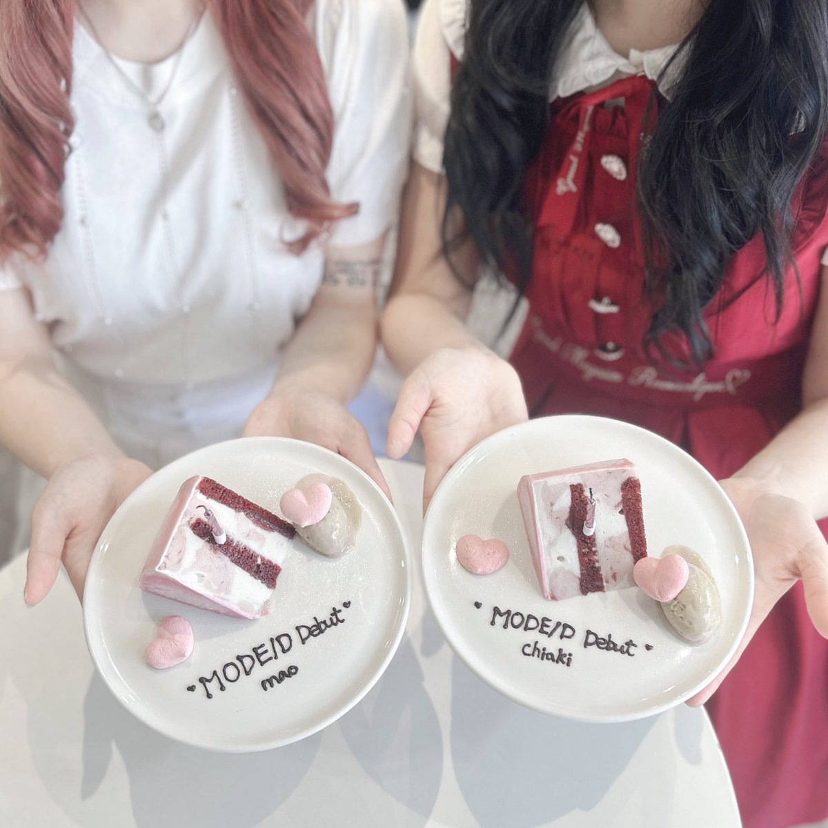 𝑴𝑶𝑫𝑬/𝑫 𝑫𝑬𝑩𝑼𝑻 ♥