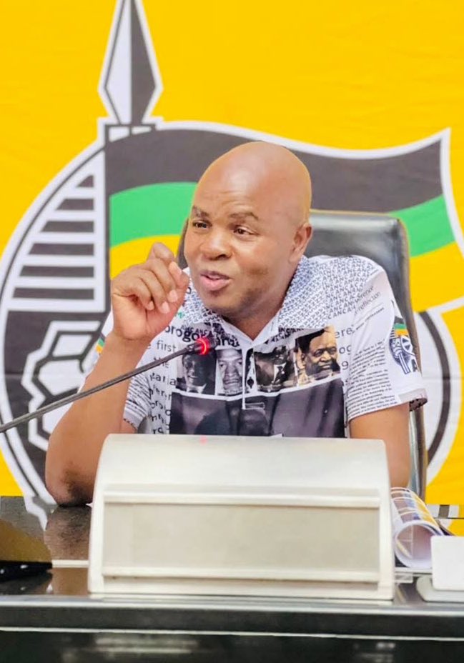 Mandla_Ndl's tweet image. We convened the Constituency Management Committee in Ehlanzeni District yesterday. Our focus is to strengthen branches and fostering unity across the province. This committee ensures that community programs are implemented to fast track service delivery.

#ANCRenewal
#ANCAtWork…