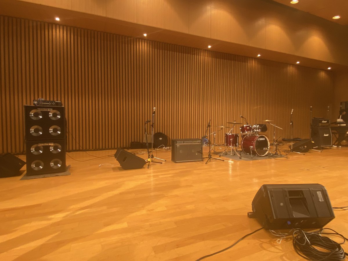 本日　15:30から❗️
芸音学部の実演ライブが行われます❗️❗️❗️ぜひ皆様ステージの席に座ってご覧ください❗️❗️❗️再入場もお待ちしてます❗️❗️❗️