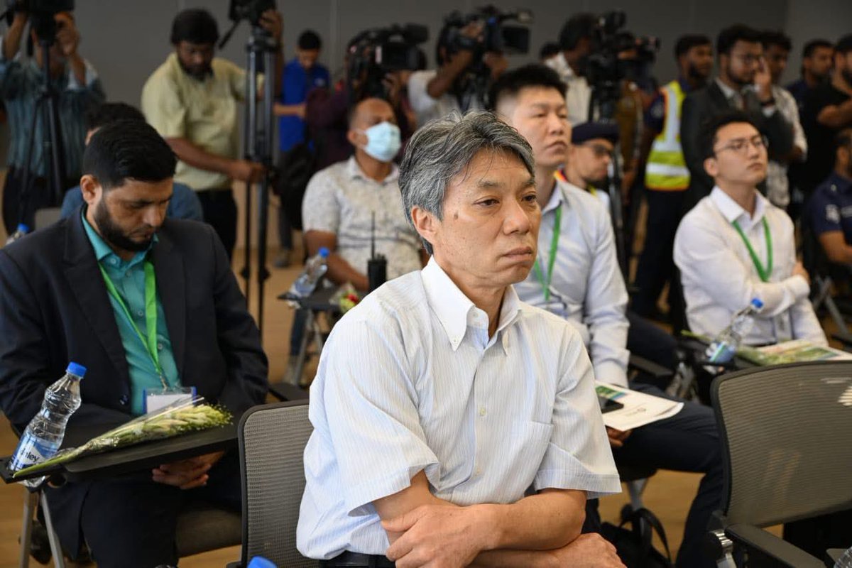 ChiefAdviserGoB's tweet photo. A group of investors visits Bangladesh Special Economic Zone in Araihazar, Narayanganj on the second day of the Bangladesh Investment Summit on Tuesday. https://t.co/hSULEvchYY