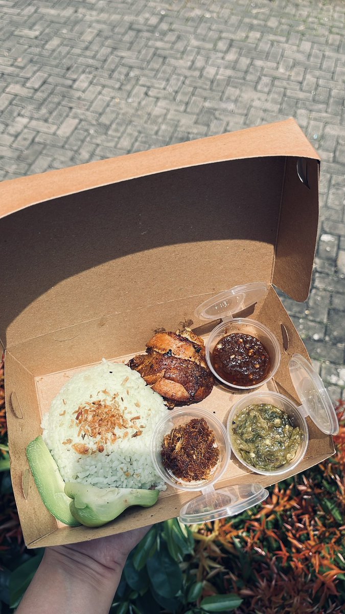 Ini adalah karya pertamaku setelah menajdi ibu di rumah, masya allah 🥹💝