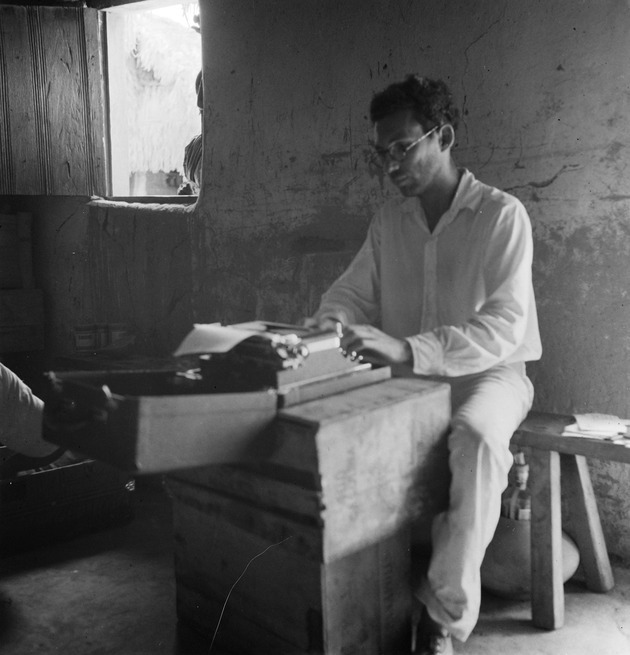 nimuendaju's tweet photo. Conheça "Fichário", nosso novo blog sobre arquivos e bibliotecas digitais.
Nosso primeiro post investiga uma fotografia do antropólogo William Lipkind, por ocasião dos 50 anos de seu falecimento, revelando aspectos pouco conhecidos de sua trajetória: https://t.co/Wsisqp6pvC https://t.co/p1jAuO6zZt