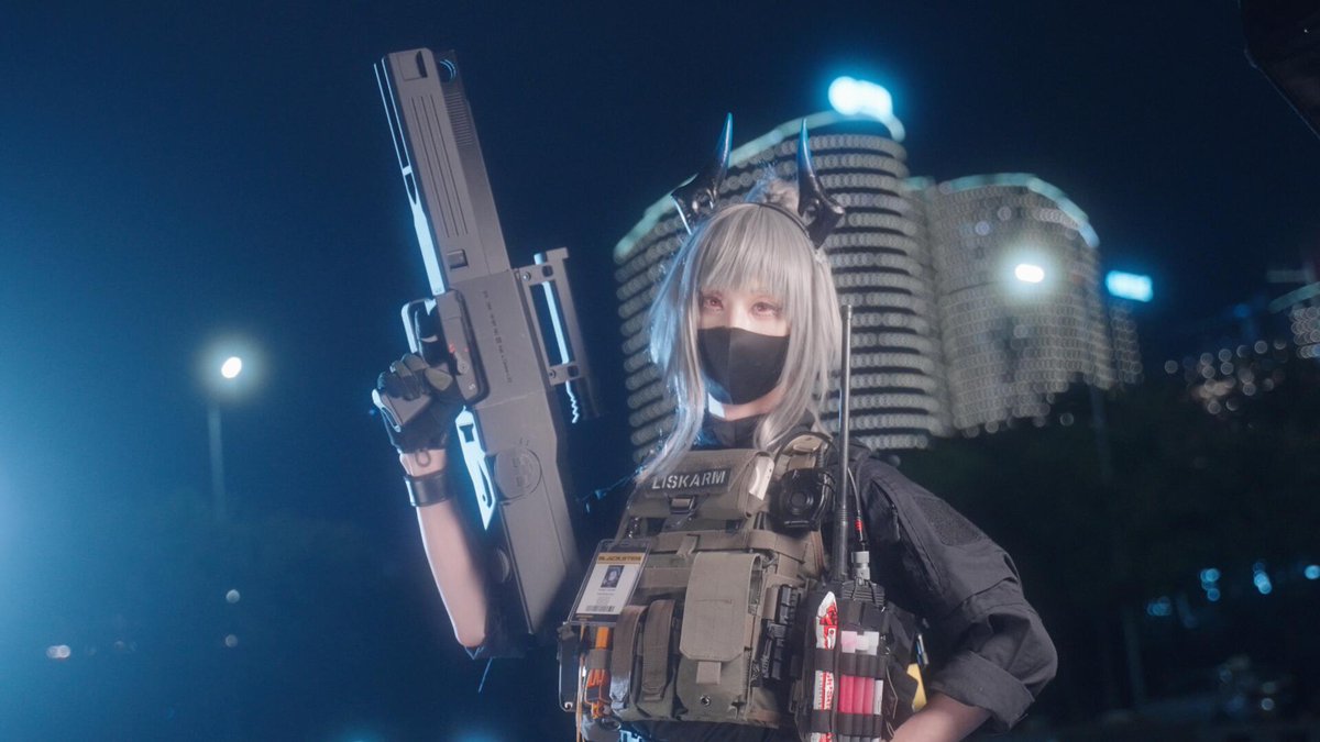 明日方舟雷蛇cos场照
#リスカム #arknights #cosplay #liskarm