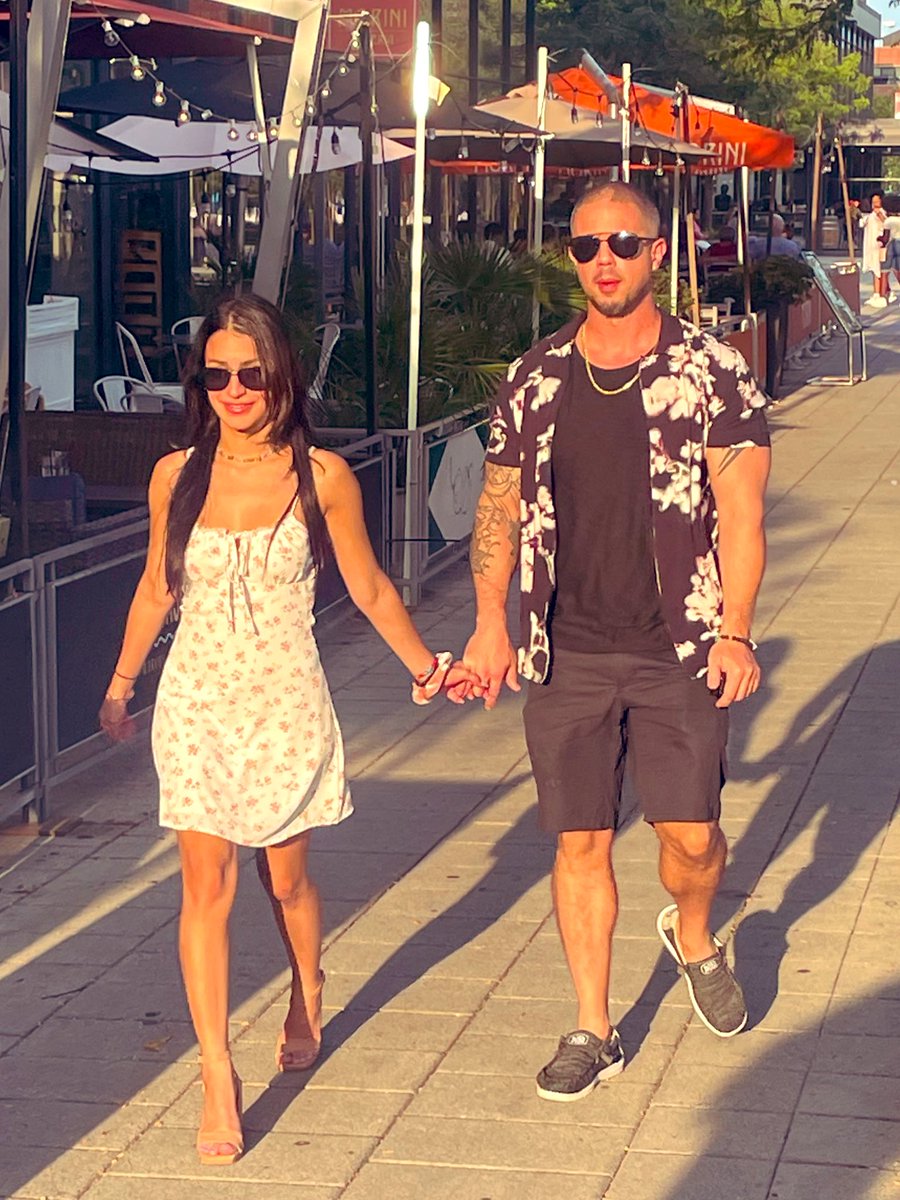 Need a sexy lady to collab with my bf and I!!