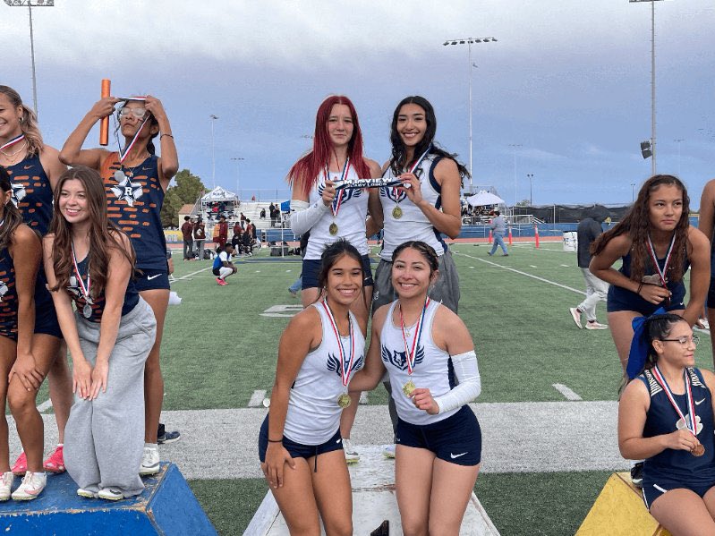 vialvar04's tweet photo. My last District Meet❤️
🥇100m
🥇4x1
🥇4x4
🥈Pole Vaulting 
Moving onto Area for all of my events!!🥳❤️ https://t.co/wHnVY55iCw