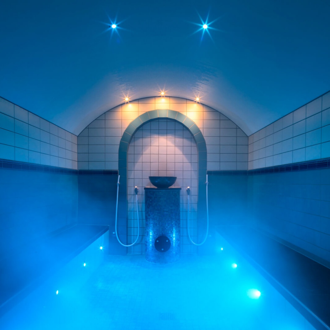 Holthusenbad saunaları, Loxone ile otomatikleştirildi!✅
Işıklar, müzik ve projeksiyonlar tamamen entegre edilerek benzersiz bir deneyim sunuluyor. ✨🤗 
_________
Akıllı otomasyonla iş ve yaşamı iyileştiriyor ve basitleştiriyoruz.
#Loxonetr #otomasyon #sauna #wellness #teknoloji