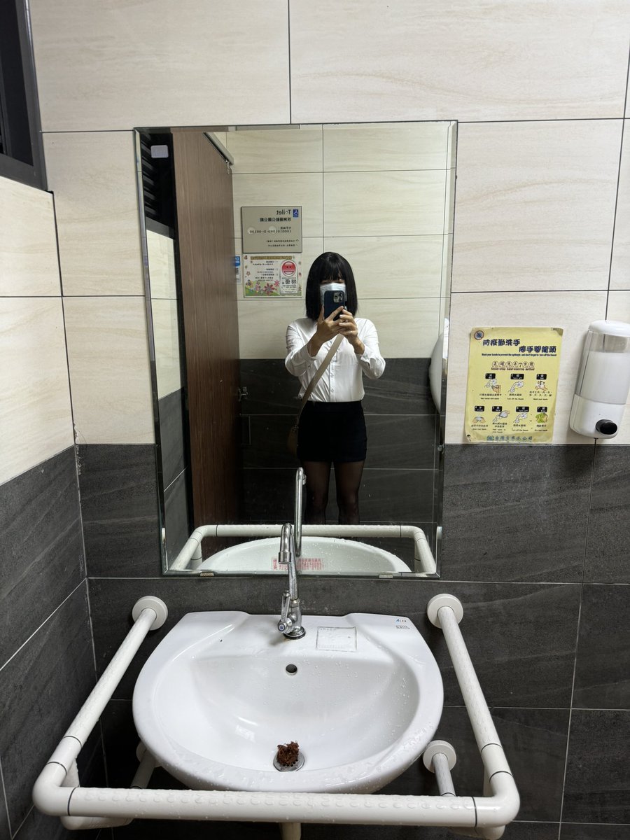 久違的女裝。晚上不冷不熱天氣很舒服