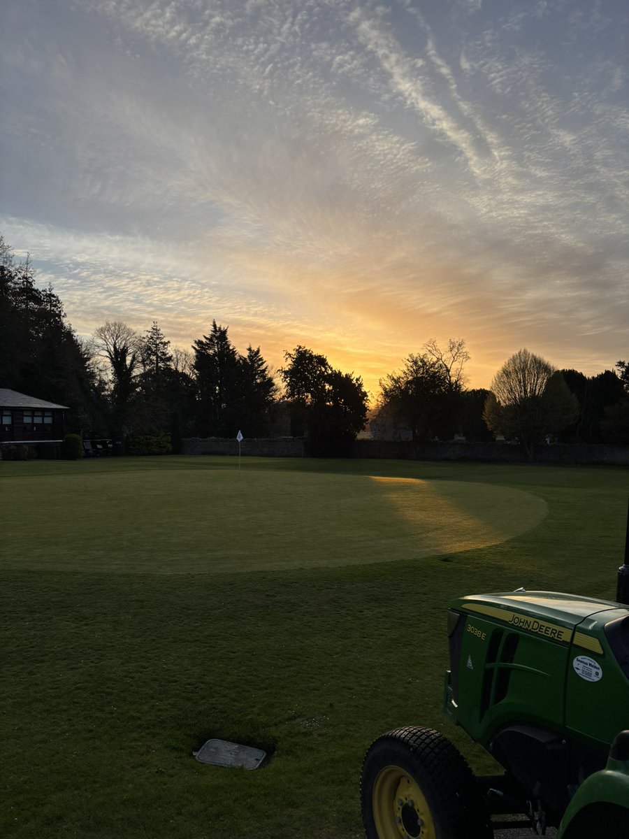 Briand40adare's tweet image. Early morning watering @adaremgc_1900 @JDCLASSIC @JohnDeere @weldon_08 @weldonmowers @NymphDavid @kima_omara @AquatrolsEurope @Aquatrols @greenkeepingire @TurfBusiness @turftoday