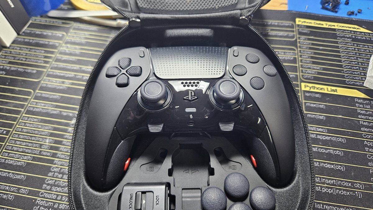 곧 큰거 온다...

버즈 듀센엣지 커스텀 컨트롤러 

-$580 호주달러..