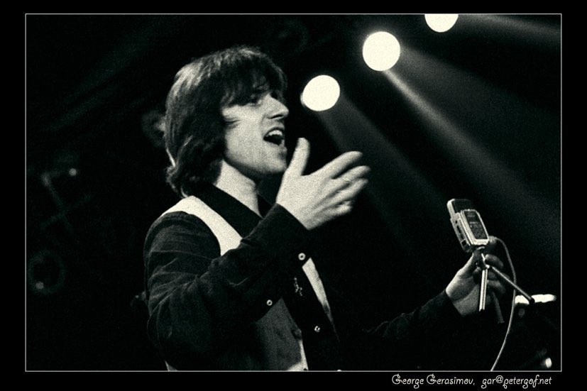 не успел закончится КВАтроченто-тур, как тут же два КВАртирника - 18 и 19 апреля Москва и Питер, и мы будем там писать хоры для нового сингла <a href="/dartzrussia/">The Dartz</a>

регистрация, билетные ссылки - где и всегда

фото Георгия Герасимова из далекого 2008 года - мы такое уже делали