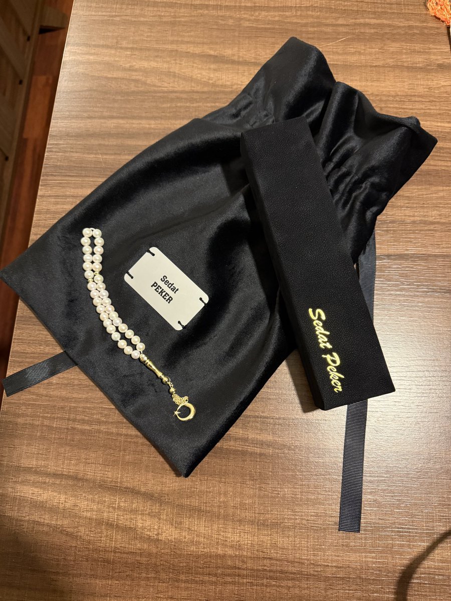 KIYMETLİ REİSİM;
GÖNDERMİŞ OLDUĞUNUZ HEDİYEMİ TESLİM ALDIM YÜCE ALLAH SİZDEN RAZI OLSUN RABBİM SİZİ KORUSUN
<a href="/sedat_peker/">Sedat Peker</a> #SedatPeker