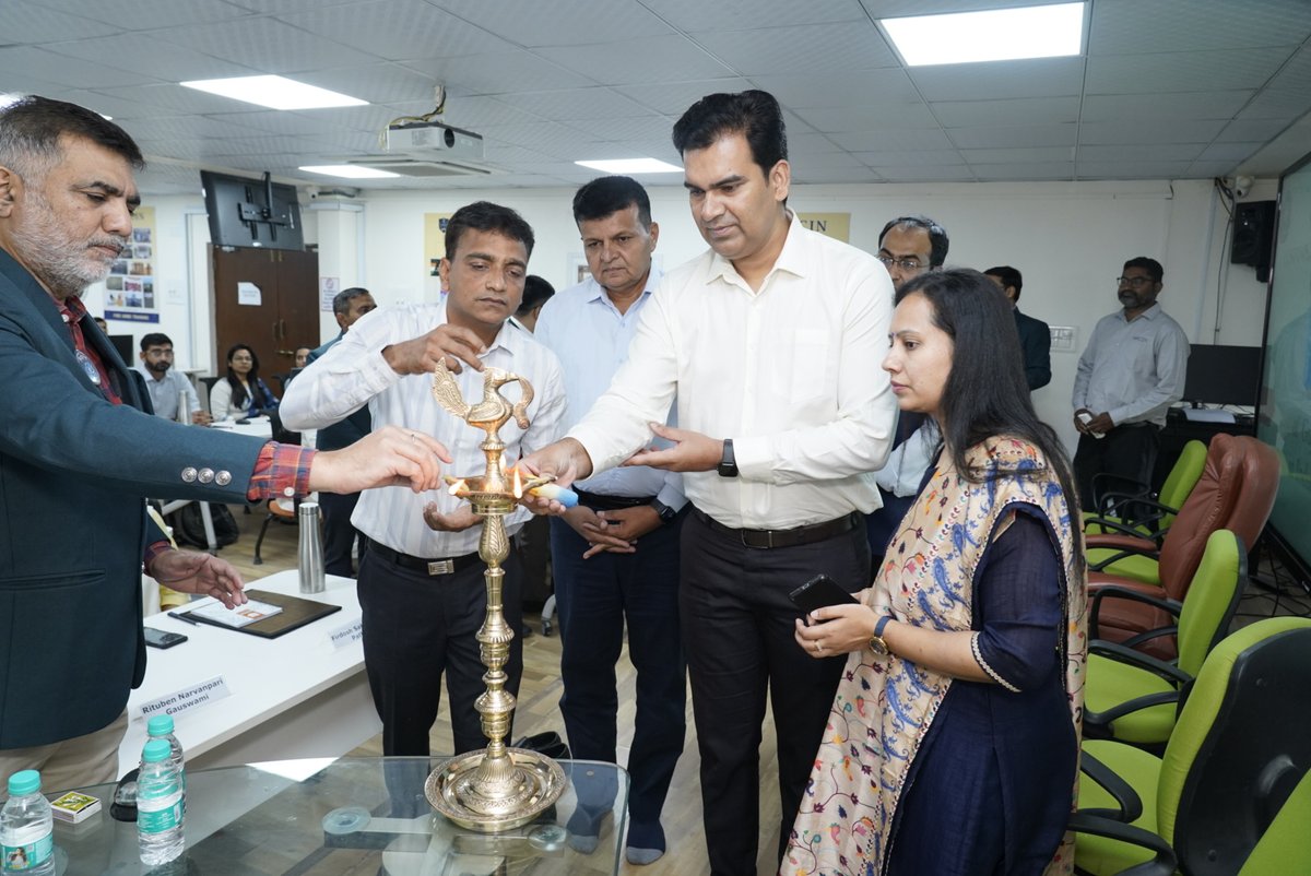 NacinVadodara's tweet photo. Induction Training for STOs of SGST, Gujarat was inaugurated on 08.04.2025 by the officers of CGST Dr. Vivkekanad Jadvar, JC, Dr. Nikhil Singh, JC and the officers of SGST Shri Milink Khavadkar, JC, Shri J. D. Desai, JC and Ms. Sonal Mam, JC at NACIN, Vadodara https://t.co/Wmk3R8QUgb