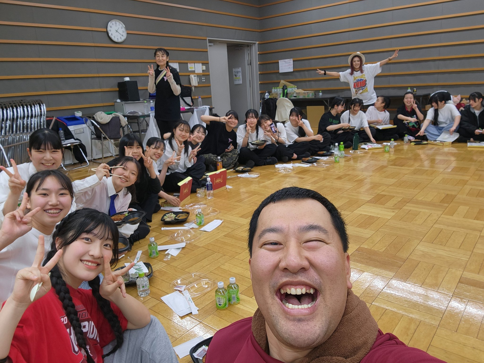 しずる、とにかく明るい安村、かつらぎのサイン しずる、とにかく明るい安村、かつらぎのサイン