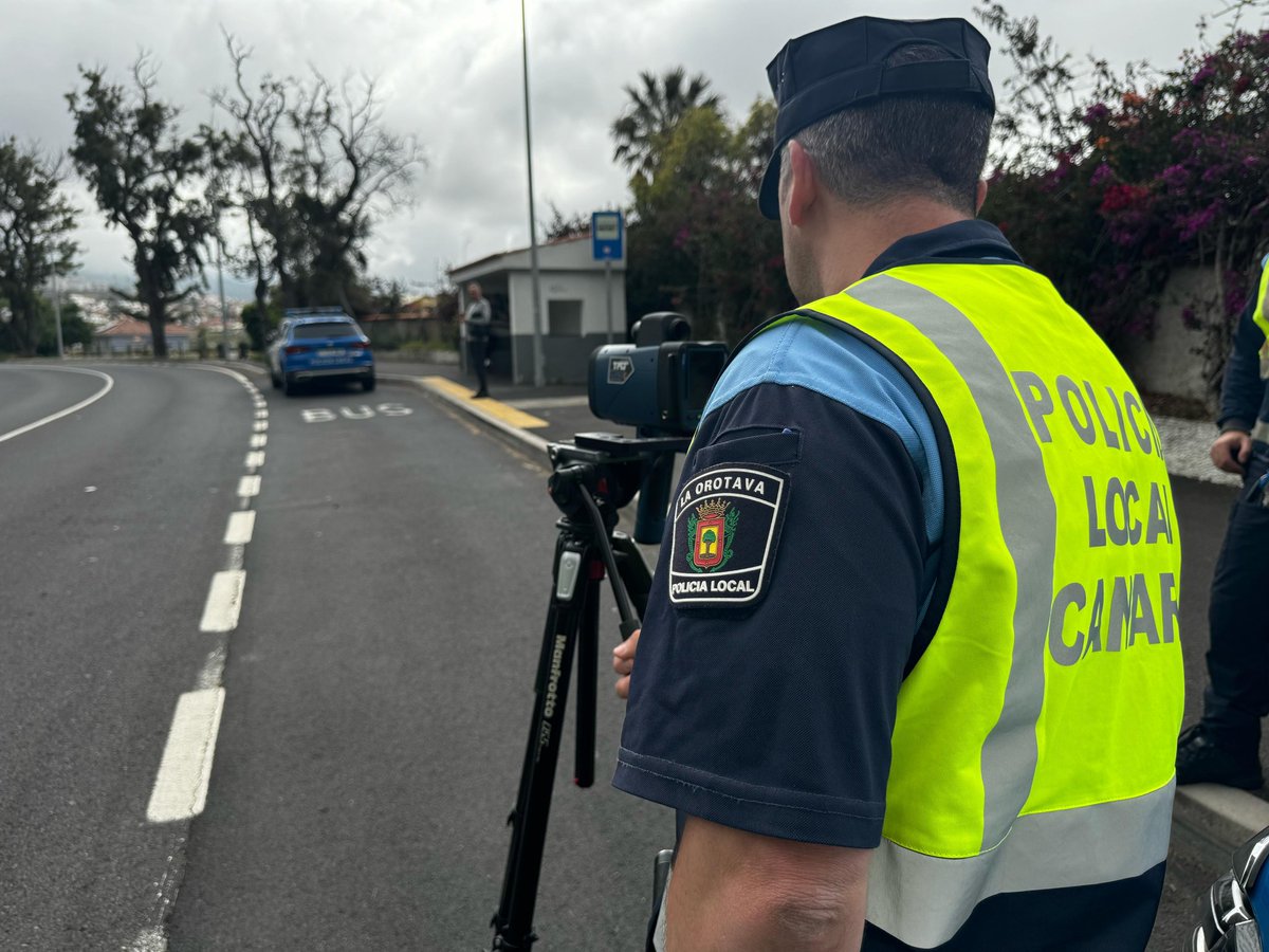 Área de Seguridad y Emergencias de La Orotava (@cecopal_orotava) on Twitter photo #𝗣𝗼𝗹𝗶𝗰𝗶𝗮𝗟𝗼𝗰𝗮𝗹 #𝗟𝗮𝗢𝗿𝗼𝘁𝗮𝘃𝗮 se suma a la #CampañaEspecialControlYVigilancia de velocidad de la <a href="/DGTes/">Dir. Gral. Tráfico</a>
Durante estos días se realizarán los servicios de vigilancia y control del tráfico, con especial atención a los excesos de velocidad. #𝗣𝗼𝗹𝗶𝗰𝗶𝗮𝗟𝗼𝗰𝗮𝗹 #𝗟𝗮𝗢𝗿𝗼𝘁𝗮𝘃𝗮 se suma a la #CampañaEspecialControlYVigilancia de velocidad de la <a href="/DGTes/">Dir. Gral. Tráfico</a>
Durante estos días se realizarán los servicios de vigilancia y control del tráfico, con especial atención a los excesos de velocidad.