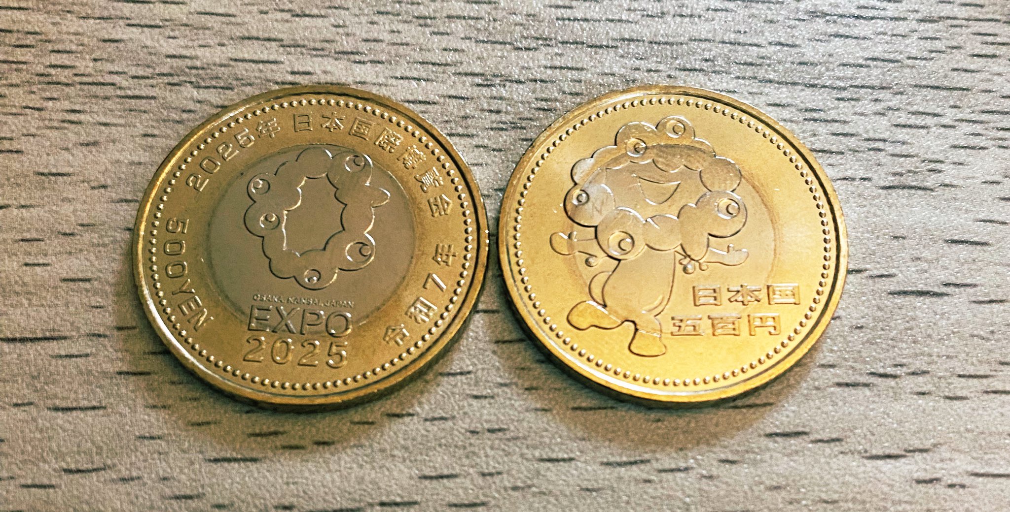 記念硬貨 10000円 2枚 10,000 yen Silver Coin commemorating the 60th Anniversary of