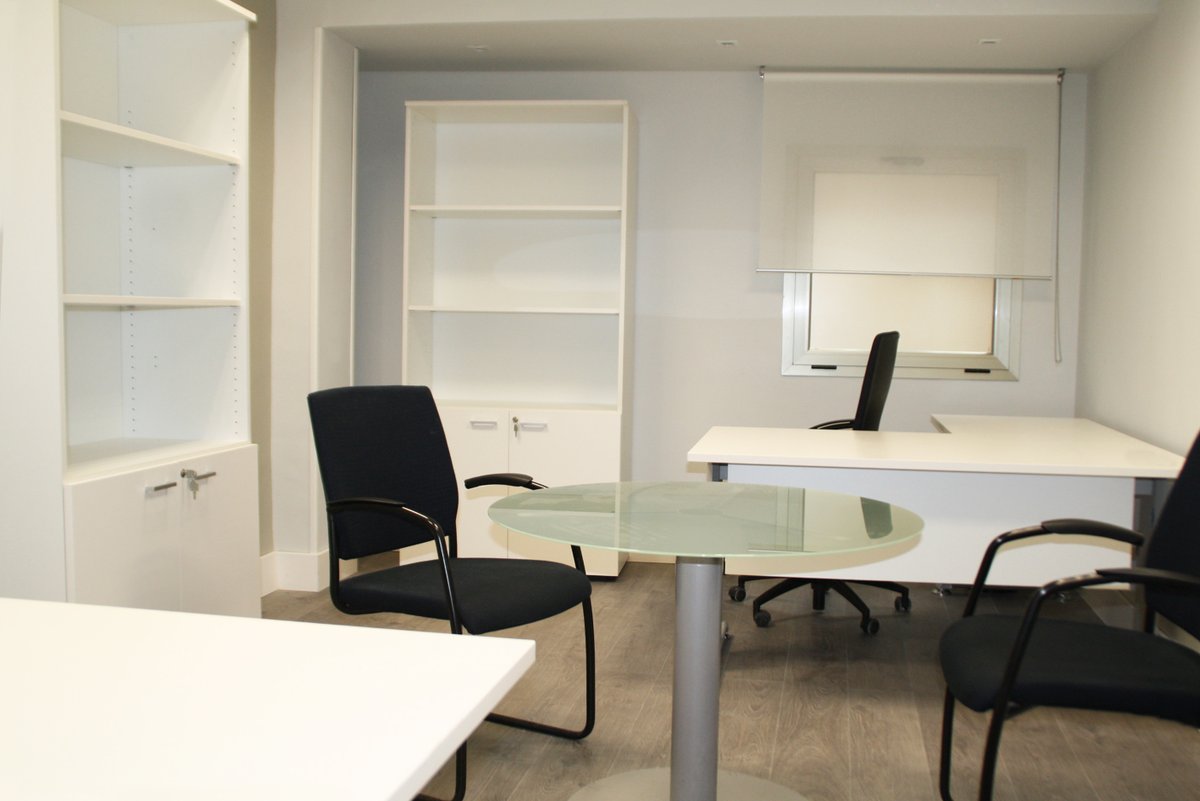 📢 Nos ha quedado un 𝗱𝗲𝘀𝗽𝗮𝗰𝗵𝗼 𝗹𝗶𝗯𝗿𝗲 en nuestro centro de negocios de Padre Claret 𝗰𝗼𝗻 𝘂𝗻𝗮𝘀 𝗰𝗼𝗻𝗱𝗶𝗰𝗶𝗼𝗻𝗲𝘀 𝗺𝘂𝘆 𝘃𝗲𝗻𝘁𝗮𝗷𝗼𝘀𝗮𝘀.

Date prisa, que se alquila muy rápido...

📱 921 413 079
✉️ info@exitussegovia.com
💻 exitussegovia.com