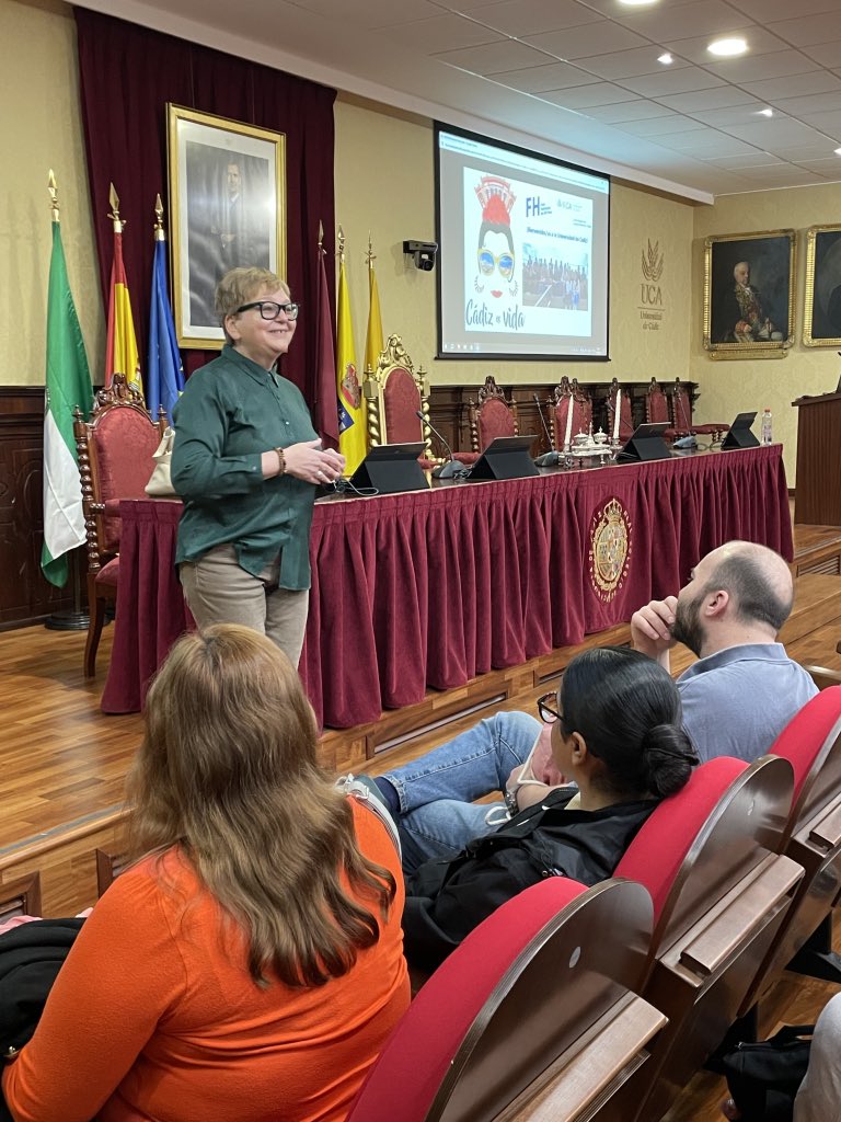 ➡️ La UCA, a través de su Centro Superior de Lenguas Modernas (CSLM), acoge esta semana un programa intensivo de #Español como Lengua Extranjera 🇪🇸 para una decena de estudiantes austriacos procedentes de la Fachhochschule des BFI Wien ☺️.

Noticia 🔗 cslm.uca.es/noticia/tercer…