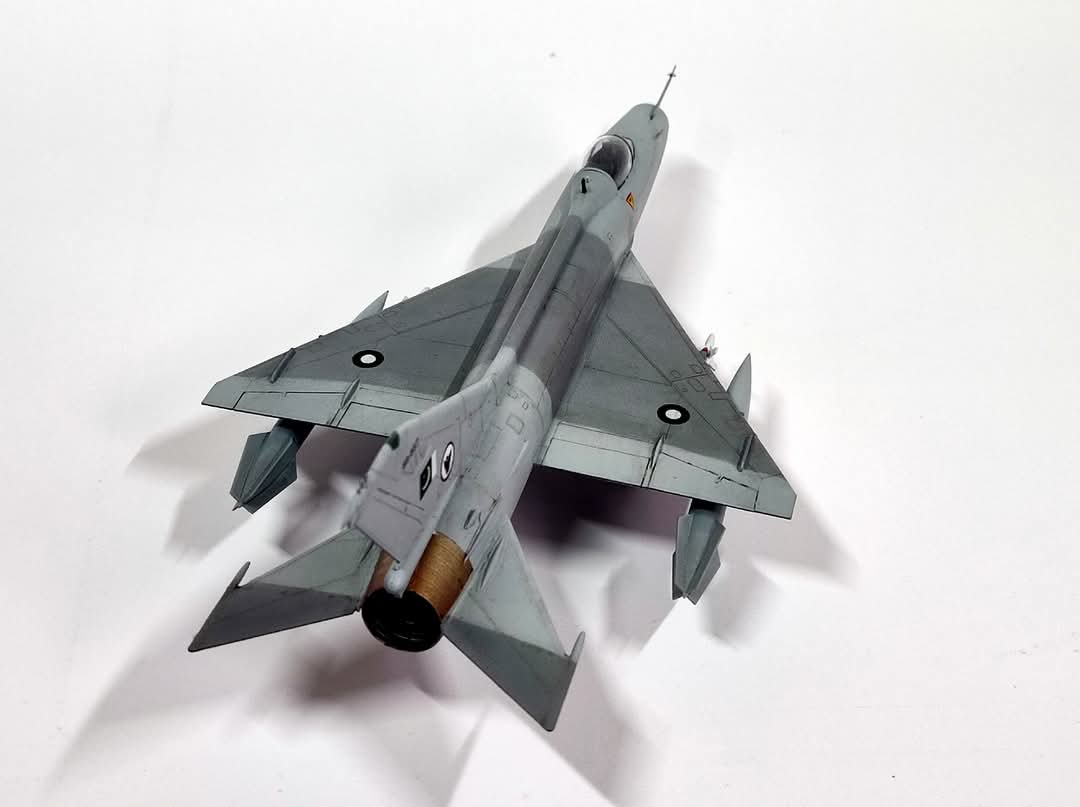 RehanSiraj1's tweet image. Made this 1/48 Trumpeter J-7 scale model as F-7P of PAF No. 19 Sqn.
Did some modifications to match with PAF variant.
This model will be going to the pilot who flew F-7Ps during his PAF days. He did his first solo on F-7P having this serial no 557.
#scalemodel #Pakistan