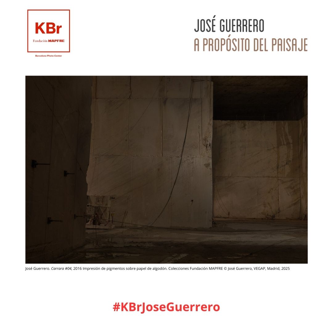 🧐📸 Carrara revela el misterio de las canteras italianas, donde Guerrero captura la opresión del paisaje geológico, invitando a reflexionar sobre la explotación y lo oculto bajo la superficie. Descúbrelo hasta el 11 de mayo en #KBrJoseGuerrero 🗓️