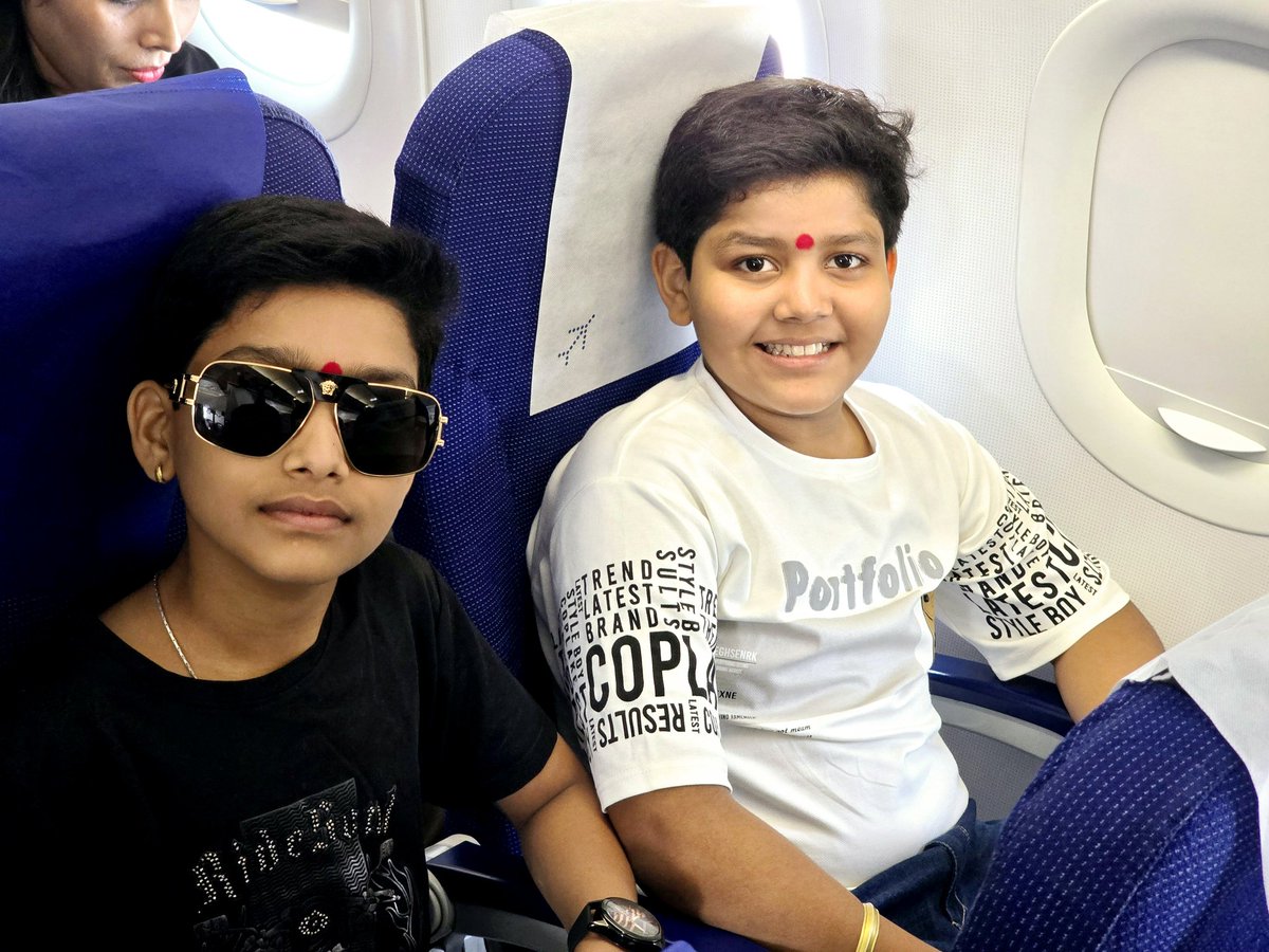 हम सभी लोग चले बाबा महाकाल जी के दर्शन करने...
रायपुर तो इंदौर उसके बाद सीधा उज्जैन...
हर हर हर हर महादेव 🚩🚩🚩