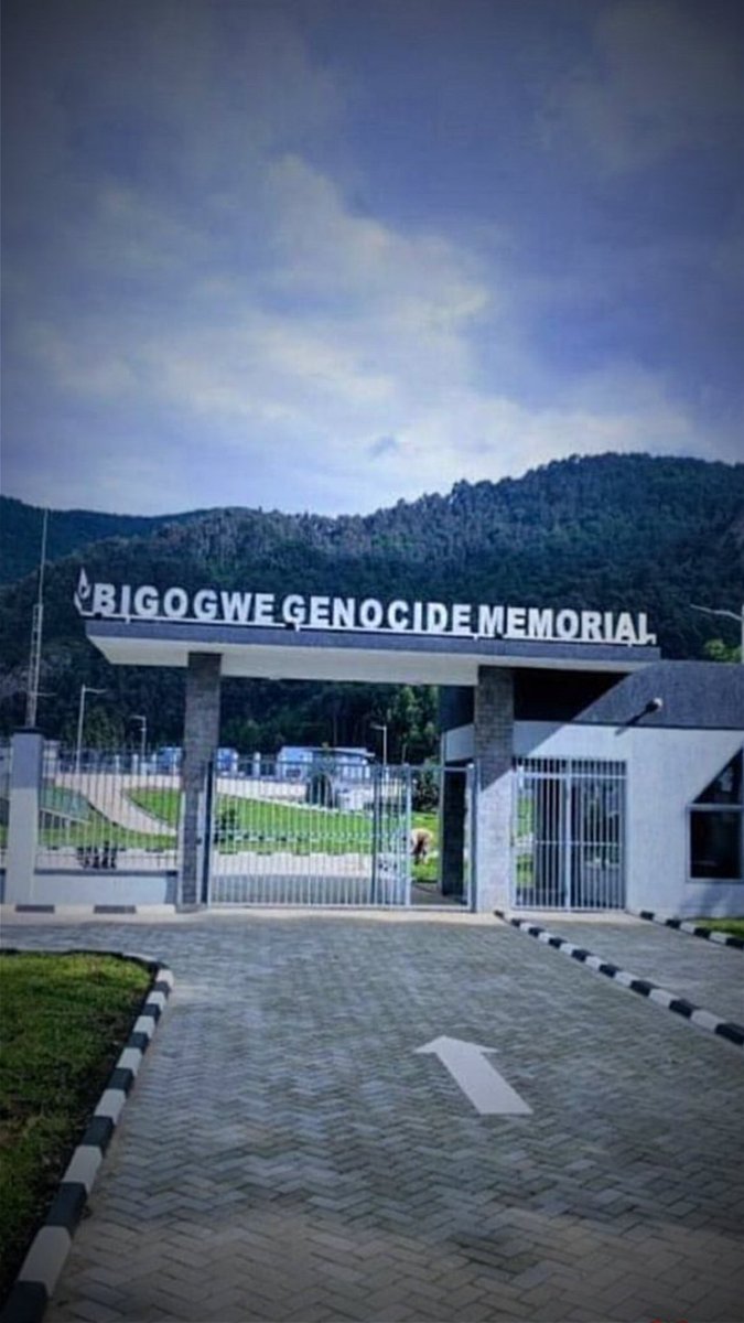 Abo Bahaye Amata nibo babameneye Amaraso…Abakabarinze nibo babarashe amasasu

Mu Bigogwe turibuka…Ntibazazima Turiho🤍

#Kwibuka31 🇷🇼🕯️