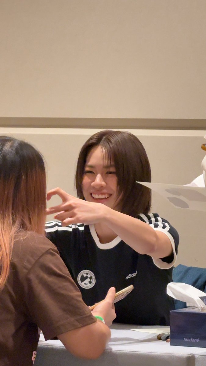 sparklingCher27's tweet image. รักเอมี่บอนนี่มากนะกั๊บป๋ม 🥰😊 อยากให้หนูทั้งสองมีความสุขไปตลอดเลยน้า 🥺🤏