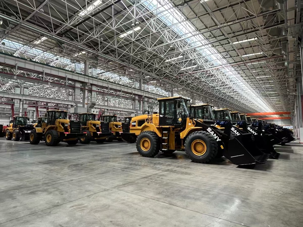 Beth_6_66's tweet photo. Sany Classic SYL956H5 loader
Cummins Engine +DANA transmission +KESSLER Axle, available from stock https://t.co/vmkWX0pIJh