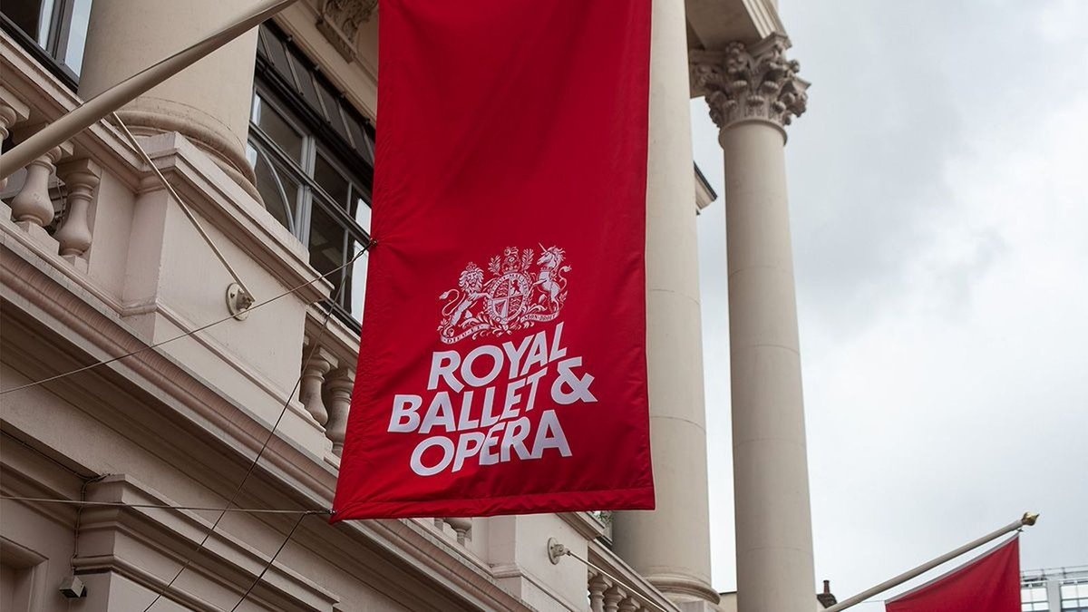 AdrienPerreau's tweet image. Royal Ballet and Opera raises the curtain on its rebrand @rbo_org #royalballet  #danseclassique #ballet #opera creativereview.co.uk/royal-ballet-o…
