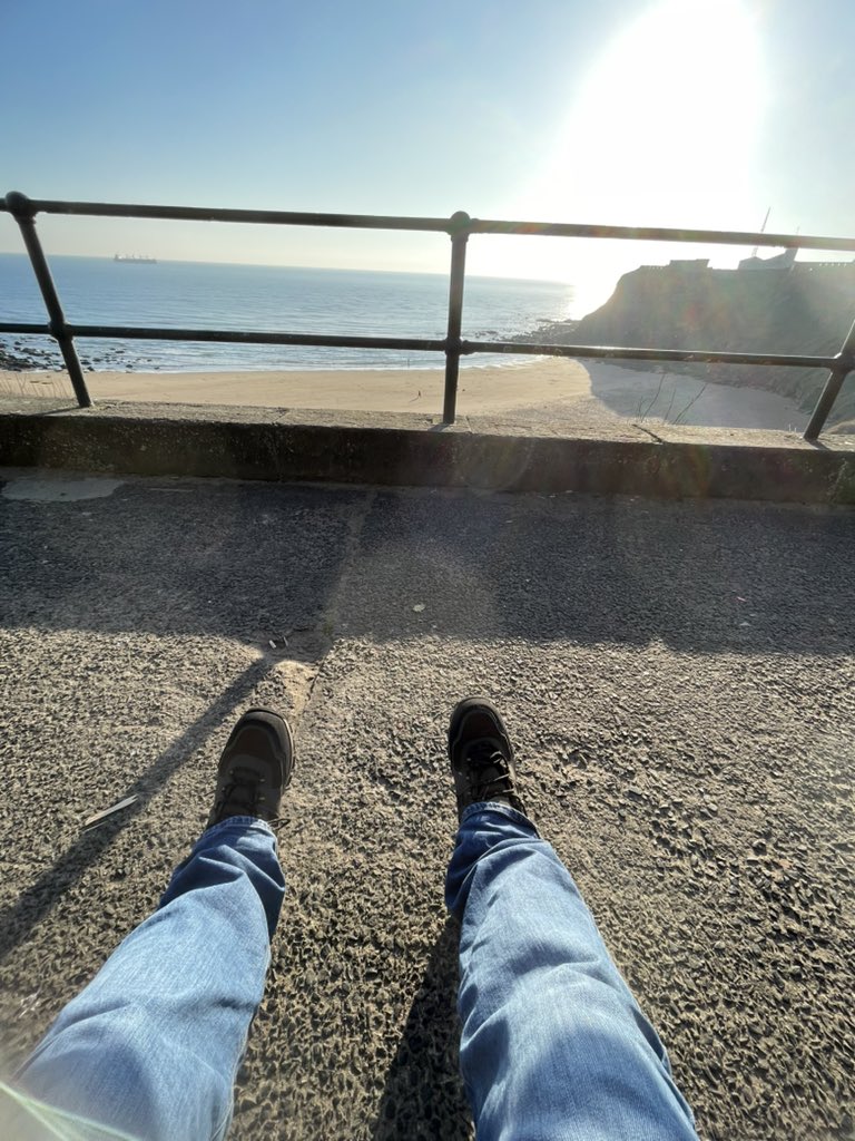 Can think of worse places to start a Tuesday morning from.

#tynemouth #tuesdaymotivation #kingedwardsbay