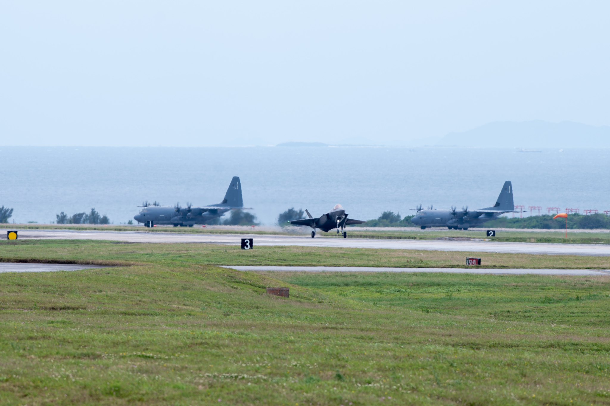 在沖米空軍嘉手納基地 on X: 