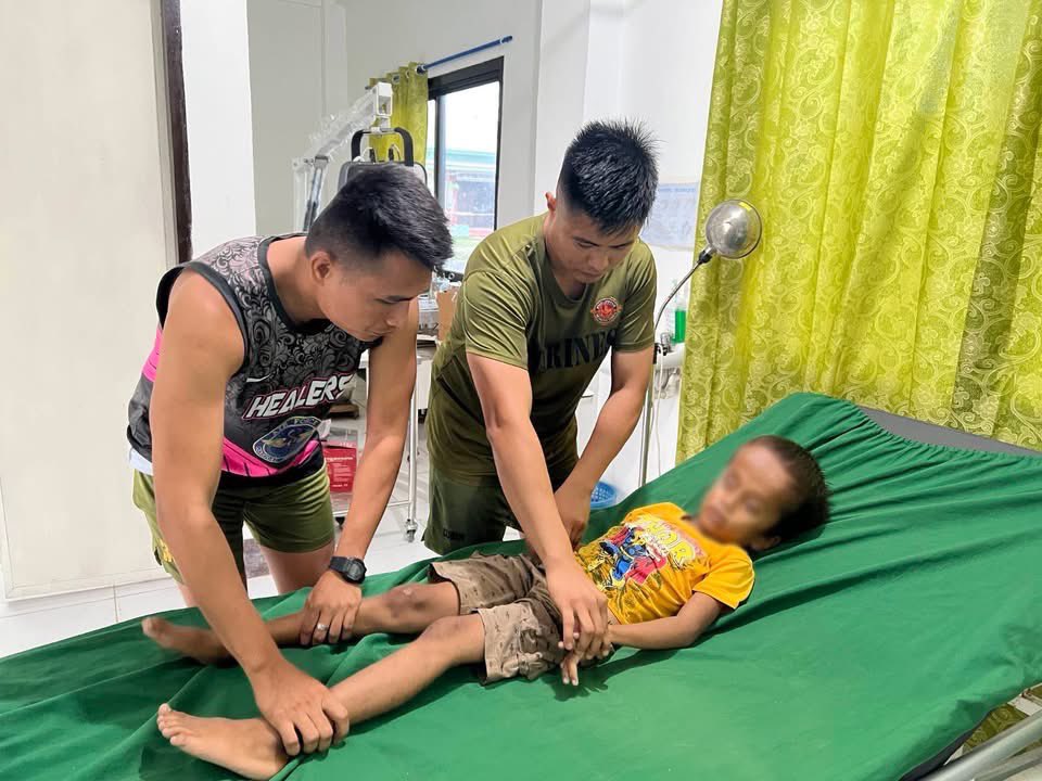 7-YEAR-OLD BOY SAVED BY THE MARINES

With no vital signs after drowning, a 7-year-old child was revived by two valiant Marines of the MBLT-4, embodying the Marine Corps’ commitment to service and readiness in all situations.

On 06 April 2025, in Sitio Tandu-Owak, Barangay