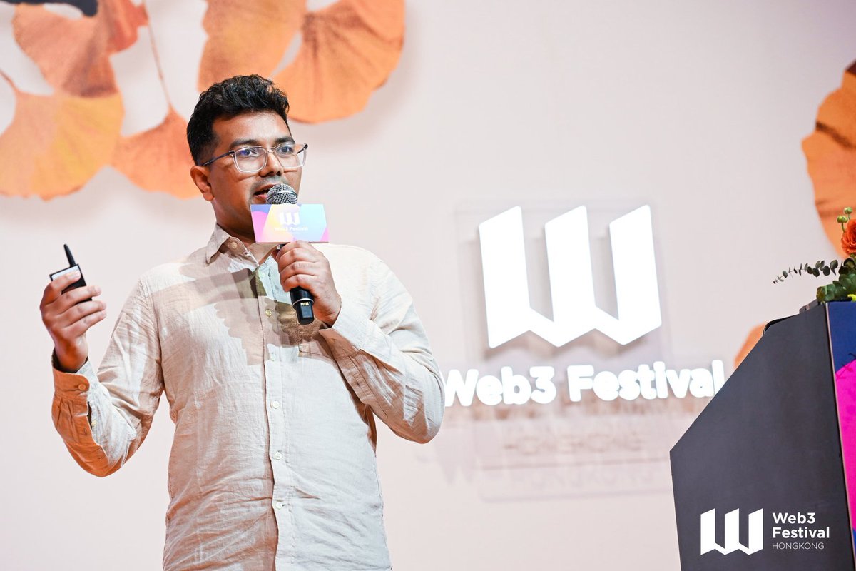 DRK_Lab's tweet image. 🎓 Sumeet Chougule @_sumeetc, Team Lead, ChaosChain, Nethermind, is giving a speech on "ChaosChain: How AI Agents Are Redefining Consensus and Governance" at #WSC2025.
🗓️Apr 8, 2025 | 09:30-17:30
📍STAGE 2, HK WEB3 FESTIVAL
🔗Livestream: youtube.com/watch?v=PG5fw6…
#WSC2025…