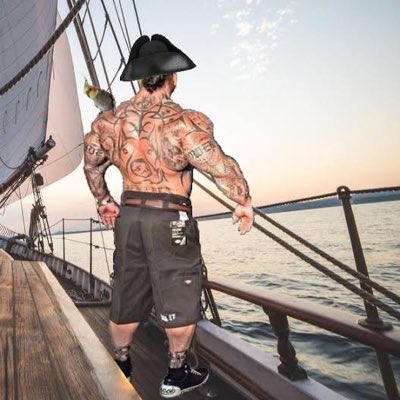 onchainpirate's tweet photo. Im coming for all the loot https://t.co/Dtk04vCptR