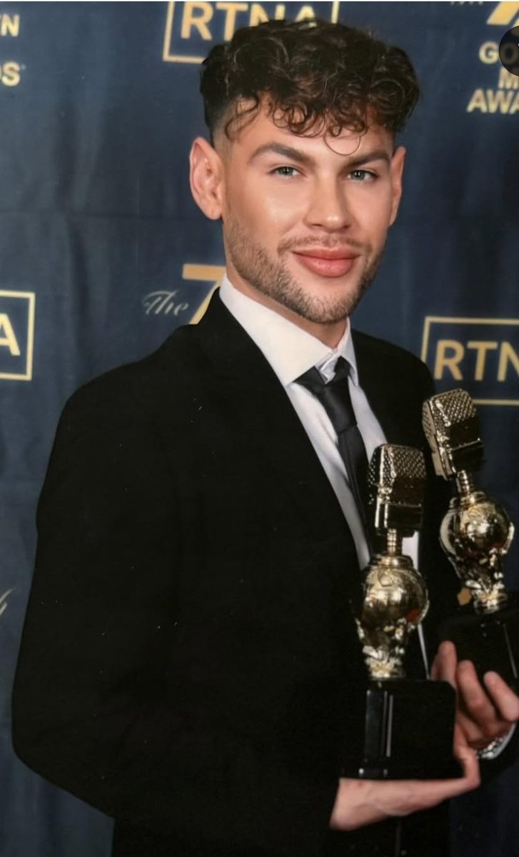 KFIAM640's tweet photo. A big @RTNASoCal Golden Mike Awards congratulations to our amazing KFI team!  @DebraMark1 - Best Newscast Under 15 min & 2 awards for Best News Feature, 'Suicide: Stigma/Shame.' @AngelOfTraffic - Best Traffic Report. @RichieQuinteroo - Best News special 'Sex Drugs and Social Media' and Studio 640. We are proud of all of you!