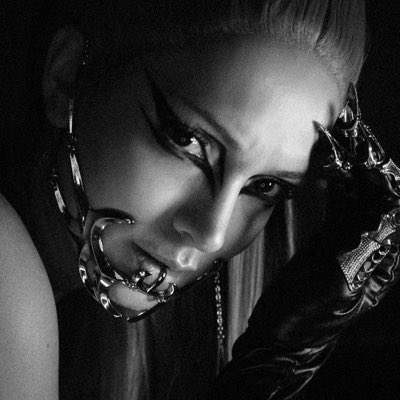 LULY | NOIR tweet media