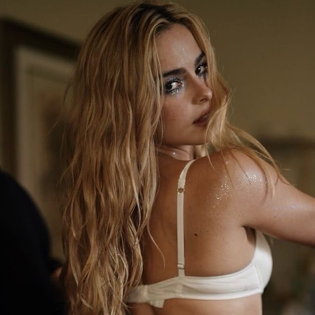 🚨ADDISON RAE JUST ANNOUNCED HER DEBUT ALBUM “RAE OF LIGHT”.

OUT MAY 23TH.