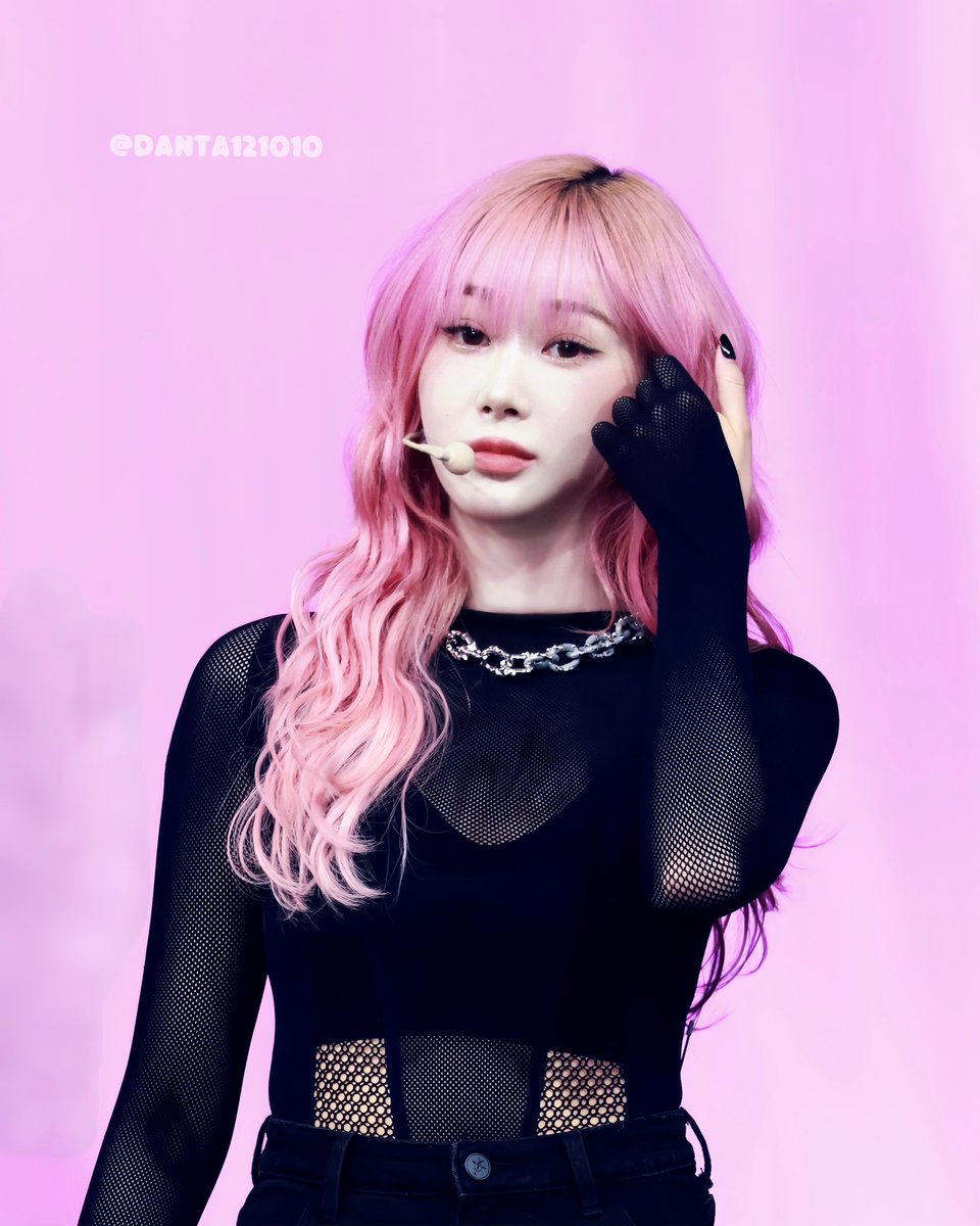 Danta121010's tweet photo. Happy April Fools' Day😋
#AprilFoolsDay #GISELLE #지젤 #ジゼル https://t.co/xUoDqtXUyM