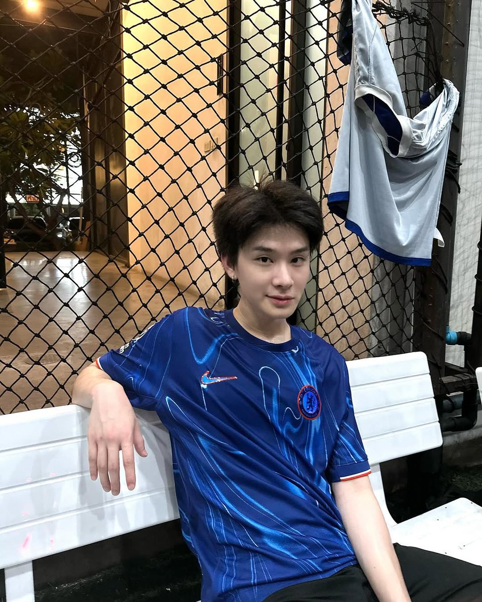 ThaiChayanon_th's tweet photo. ღ𓏧 thai.busofficial IG Post Update 
— (01.04.2025)

เตะบอลคับ⚽️

#THAIchayanon 
#BUSbecauseofyouishine https://t.co/Lwul4Ix0tq